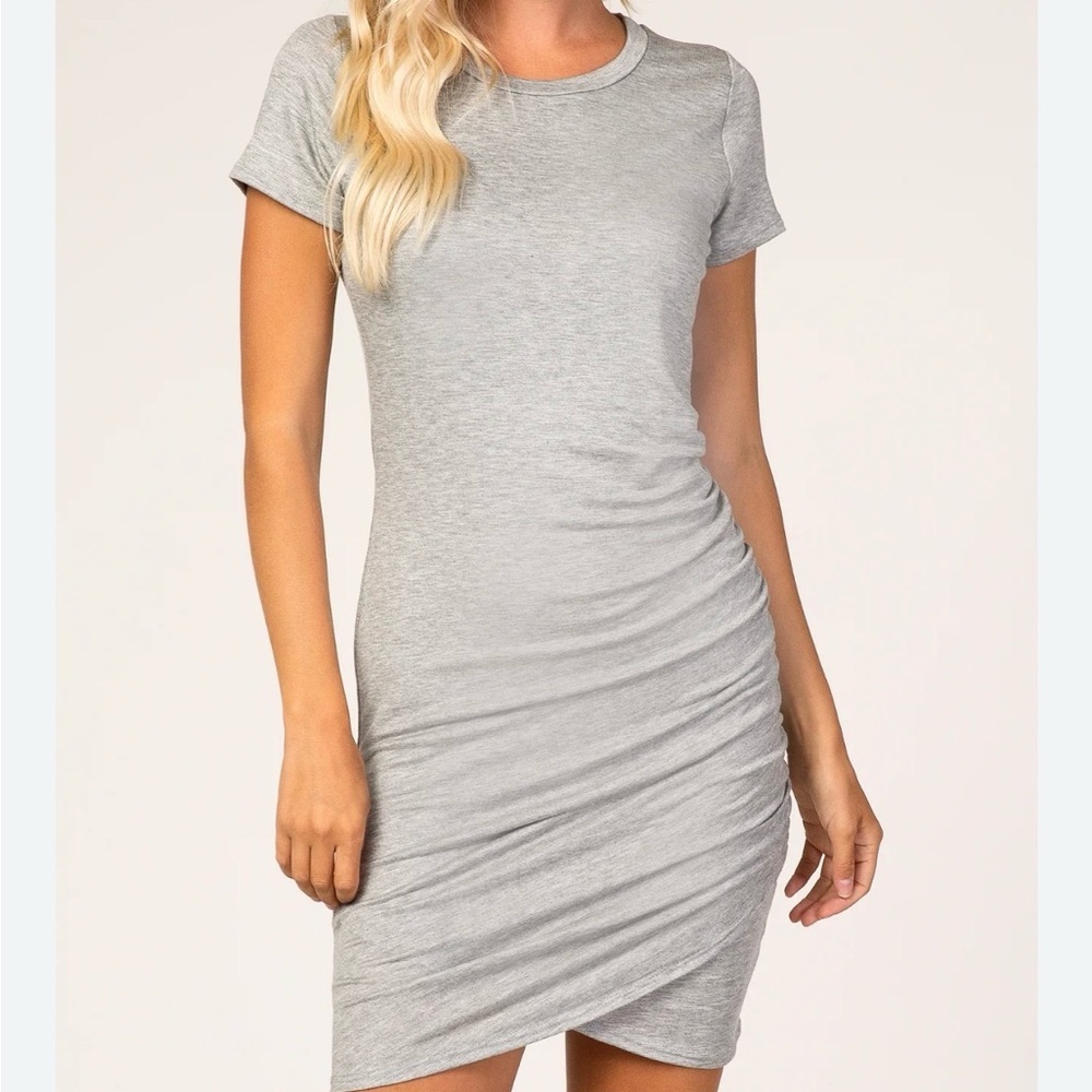 Francesca’s Gray Short Sleeve Ruched Dress